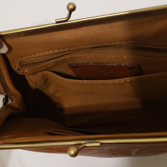 Patricia Nash Savena Cognac Tooled Leather Wristlet - Picture 6 of 7